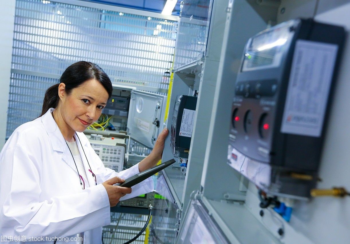 研究員。電器柜性能計數器。低壓微網絡。用于智能電網和智能電表的測試和證書服務。電力電子設備認證。技術服務行業。tecnaliaresearch&innovationbizkaiabasquecountry,西班牙。